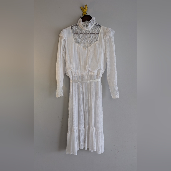 Dresses & Skirts - Vintage Cotton Wedding Dress, Long Sleeve, Lace, Flutter Collar, Size 13